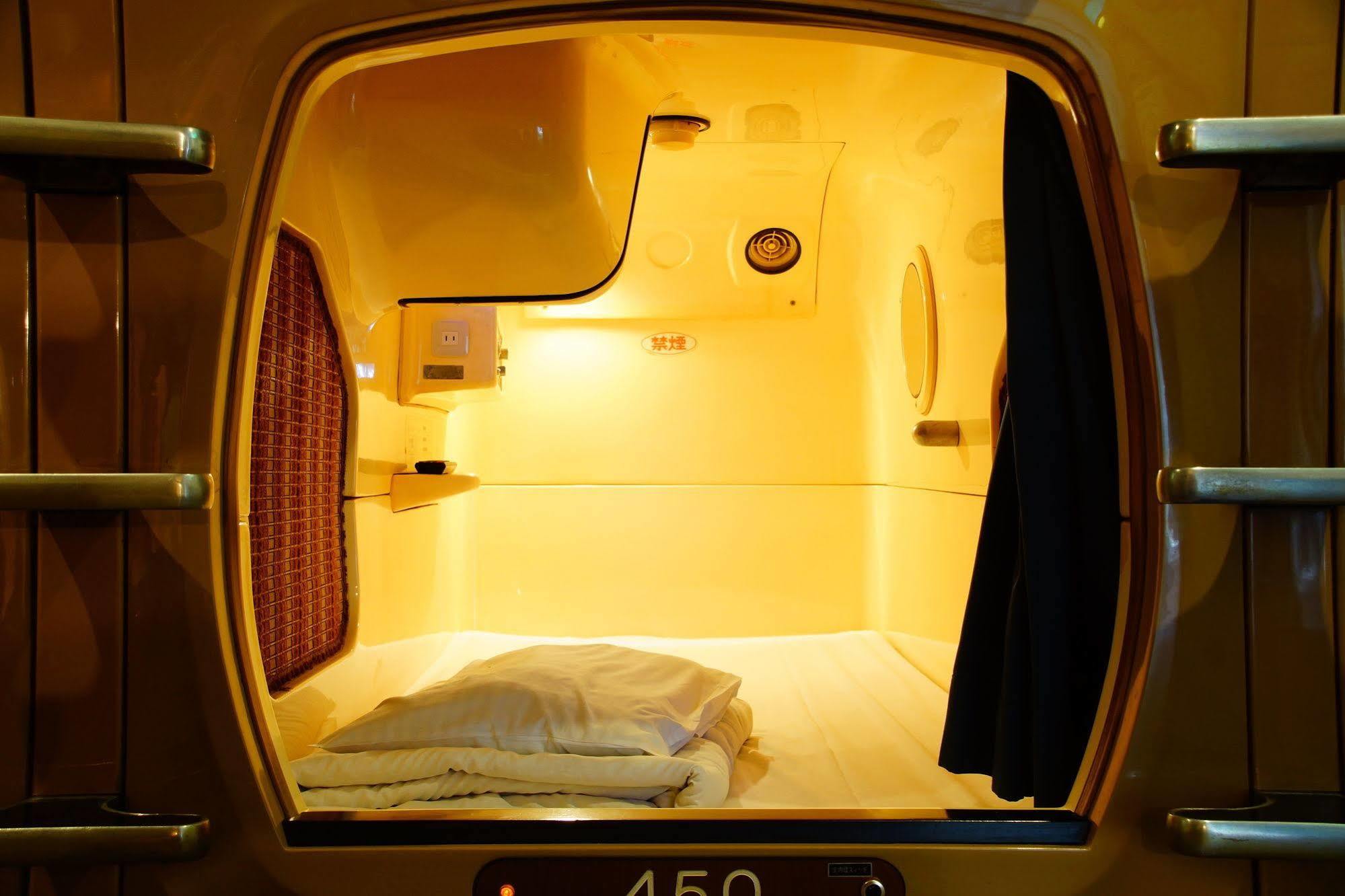 Capsule Inn Kinshicho Tokyo Esterno foto
